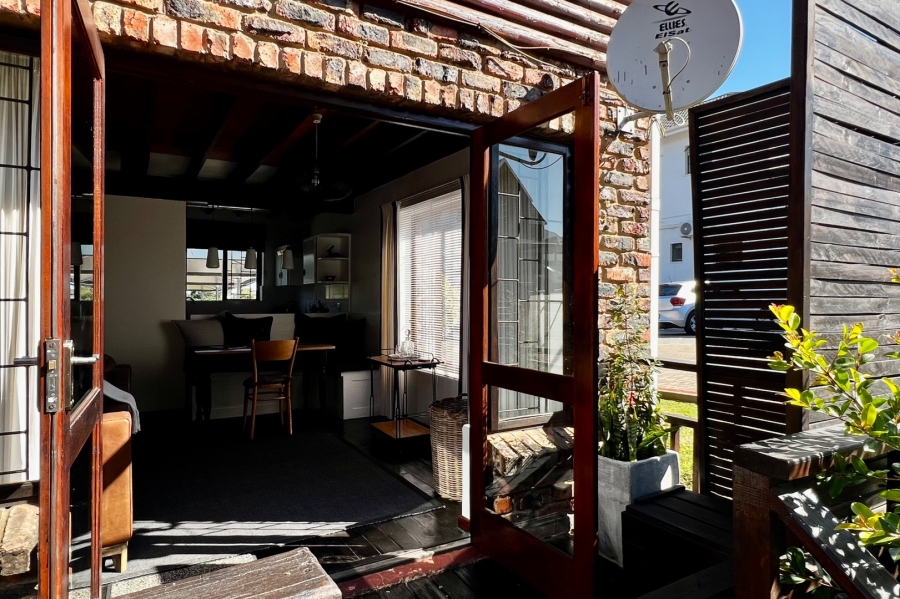 2 Bedroom Property for Sale in Heatherlands Western Cape